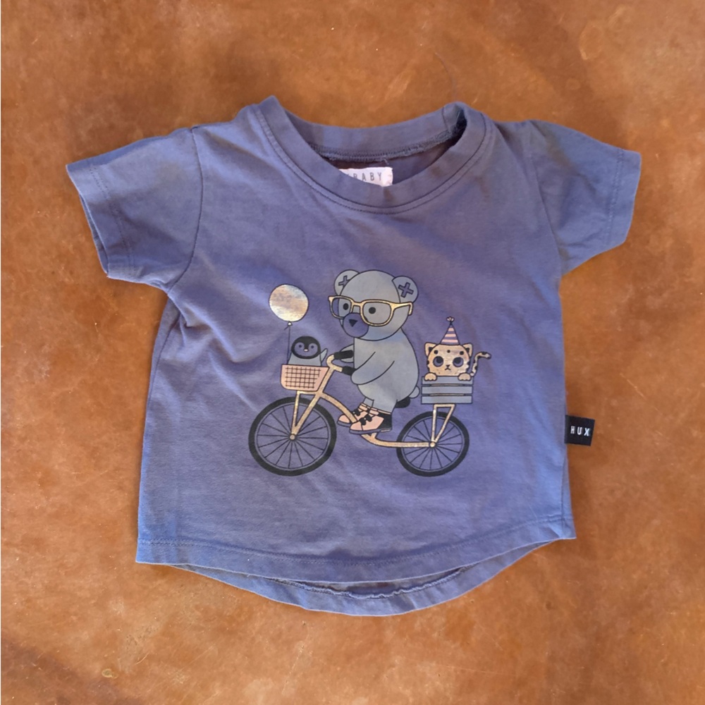 Huxbaby T shirt 12-18 months good used condition